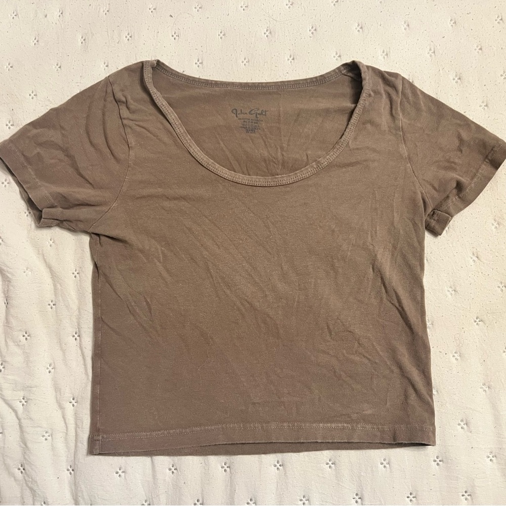 Scoop Neck Short Sleeve Top - Brown - brandy Melville